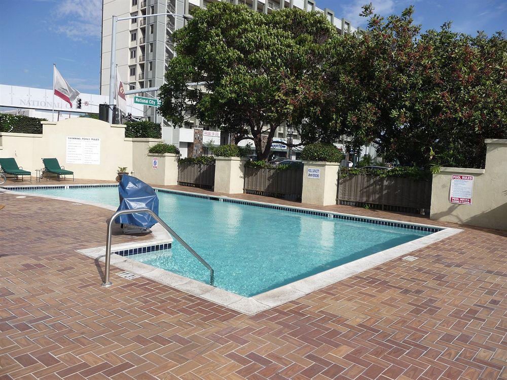 Ramada By Wyndham San Diego National City Ngoại thất bức ảnh