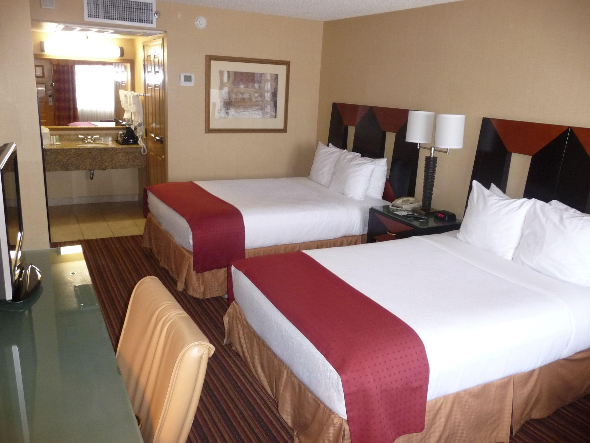 Ramada By Wyndham San Diego National City Ngoại thất bức ảnh