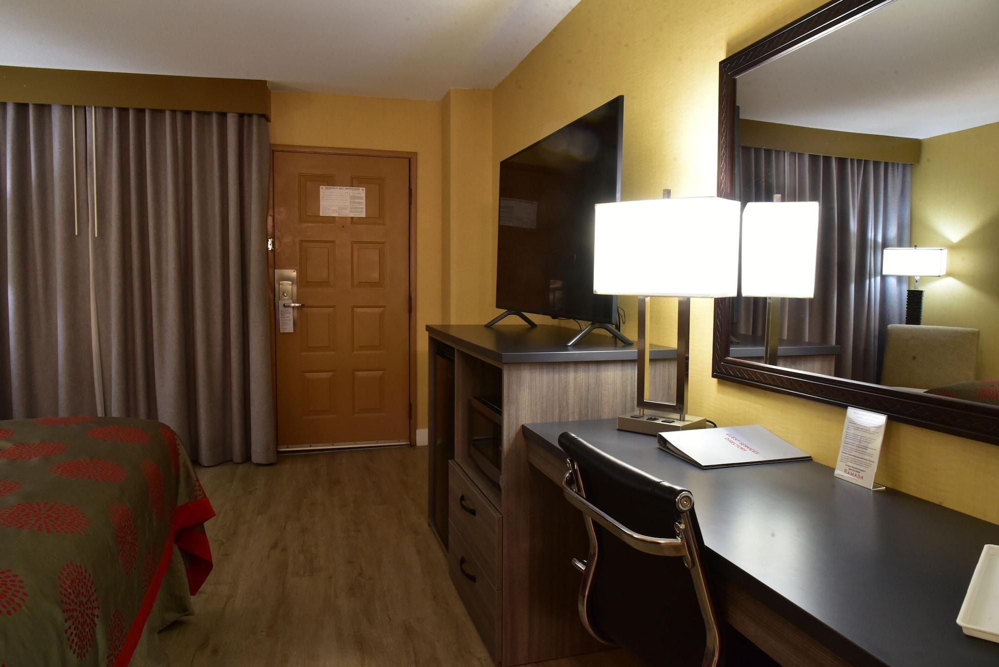 Ramada By Wyndham San Diego National City Ngoại thất bức ảnh