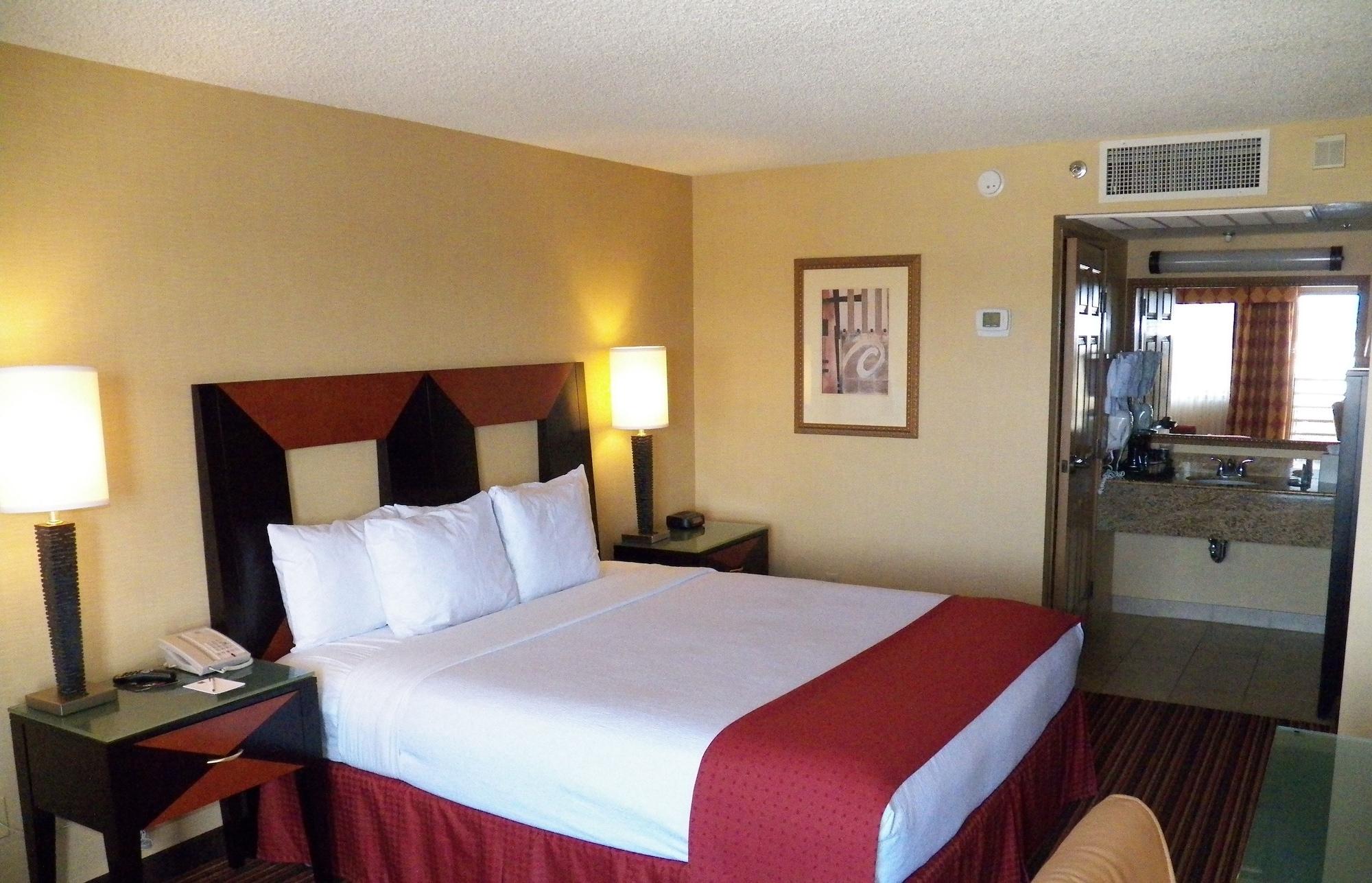 Ramada By Wyndham San Diego National City Ngoại thất bức ảnh