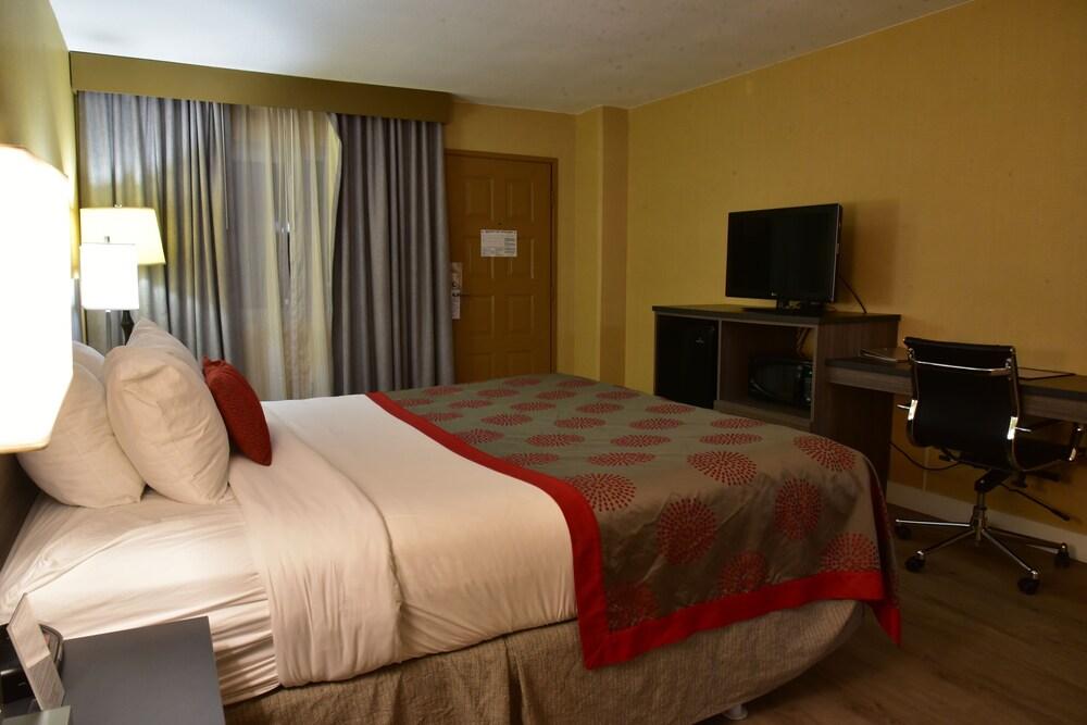 Ramada By Wyndham San Diego National City Ngoại thất bức ảnh