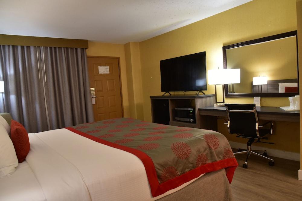 Ramada By Wyndham San Diego National City Ngoại thất bức ảnh