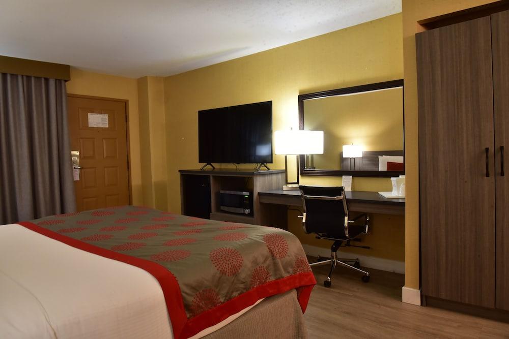 Ramada By Wyndham San Diego National City Ngoại thất bức ảnh