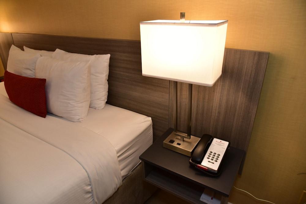 Ramada By Wyndham San Diego National City Ngoại thất bức ảnh