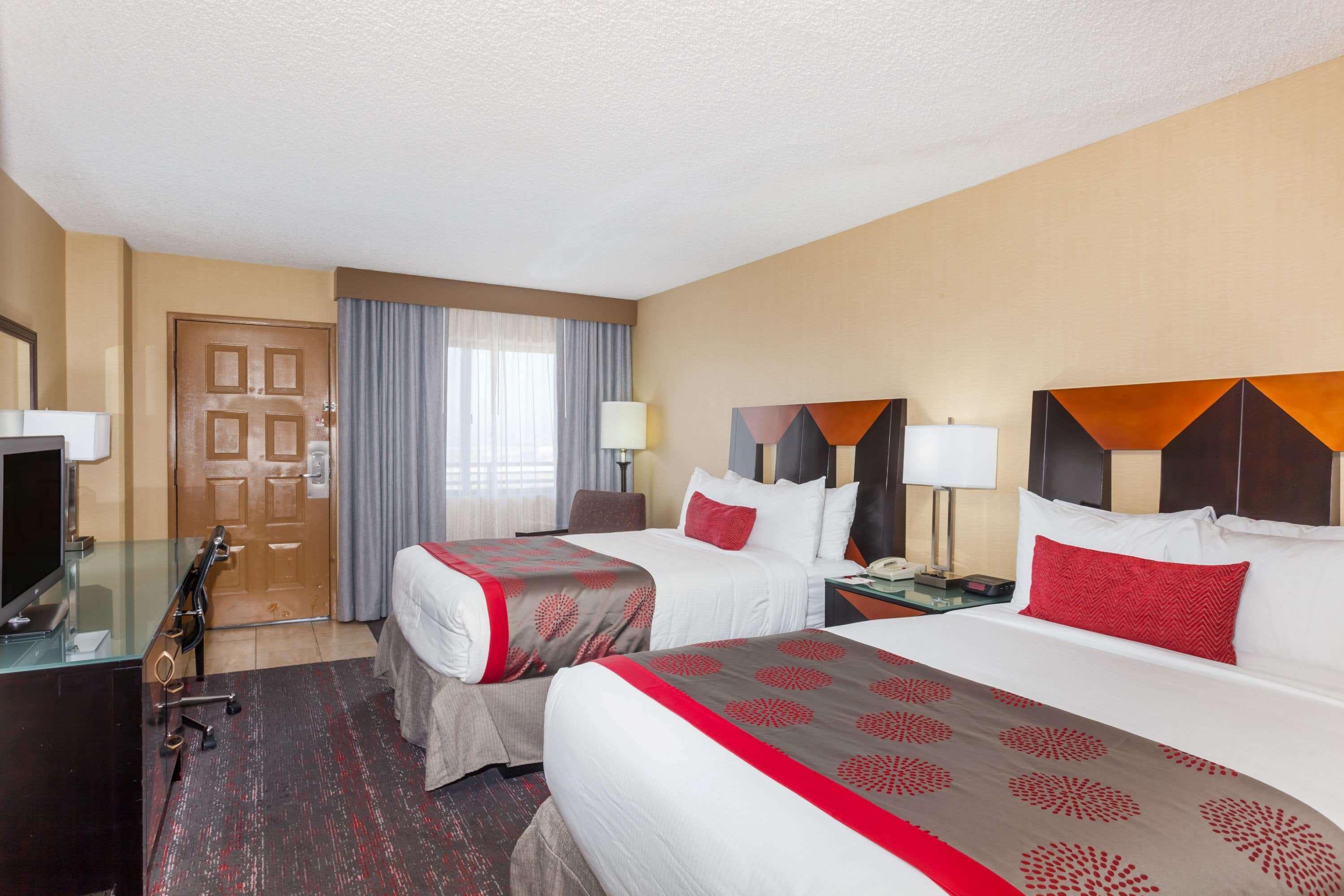 Ramada By Wyndham San Diego National City Ngoại thất bức ảnh
