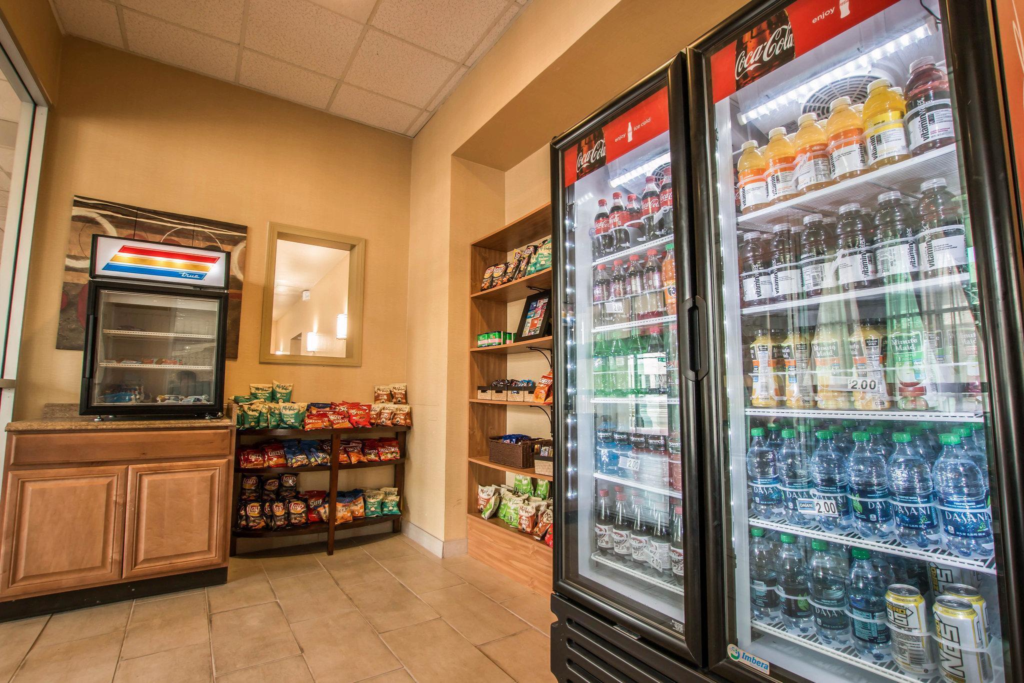 Ramada By Wyndham San Diego National City Ngoại thất bức ảnh
