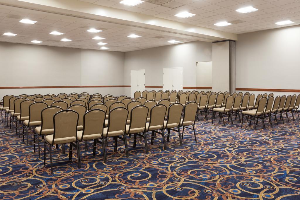 Ramada By Wyndham San Diego National City Ngoại thất bức ảnh